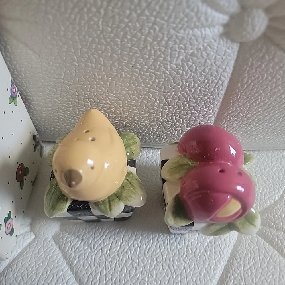 Mary Engelbreit at Home Bird, Flower in Checked Basket Salt and Pepper Shakers